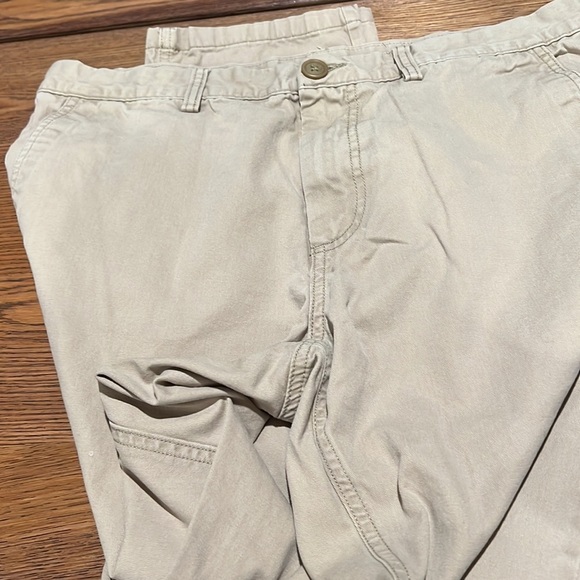 Mens Old Navy lived in Chino - Picture 2 of 4